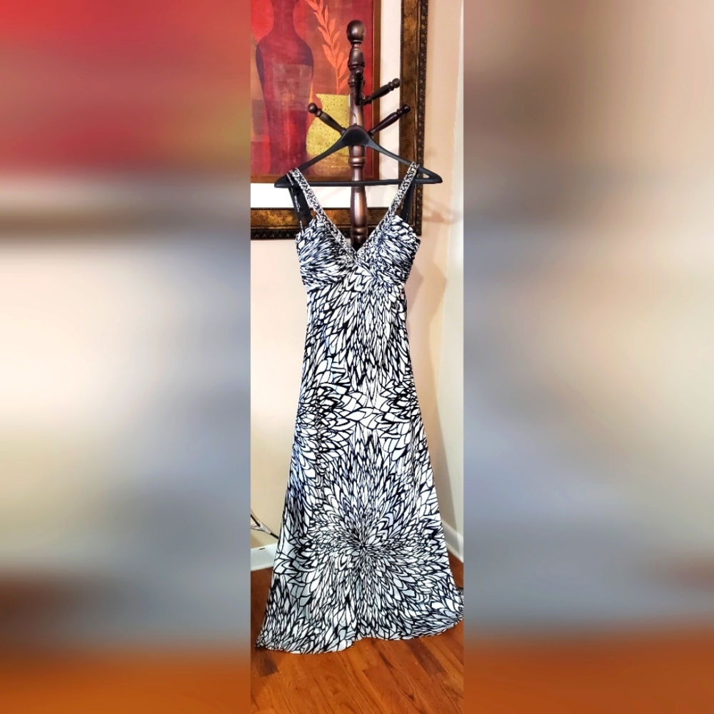 Juniors prom dress